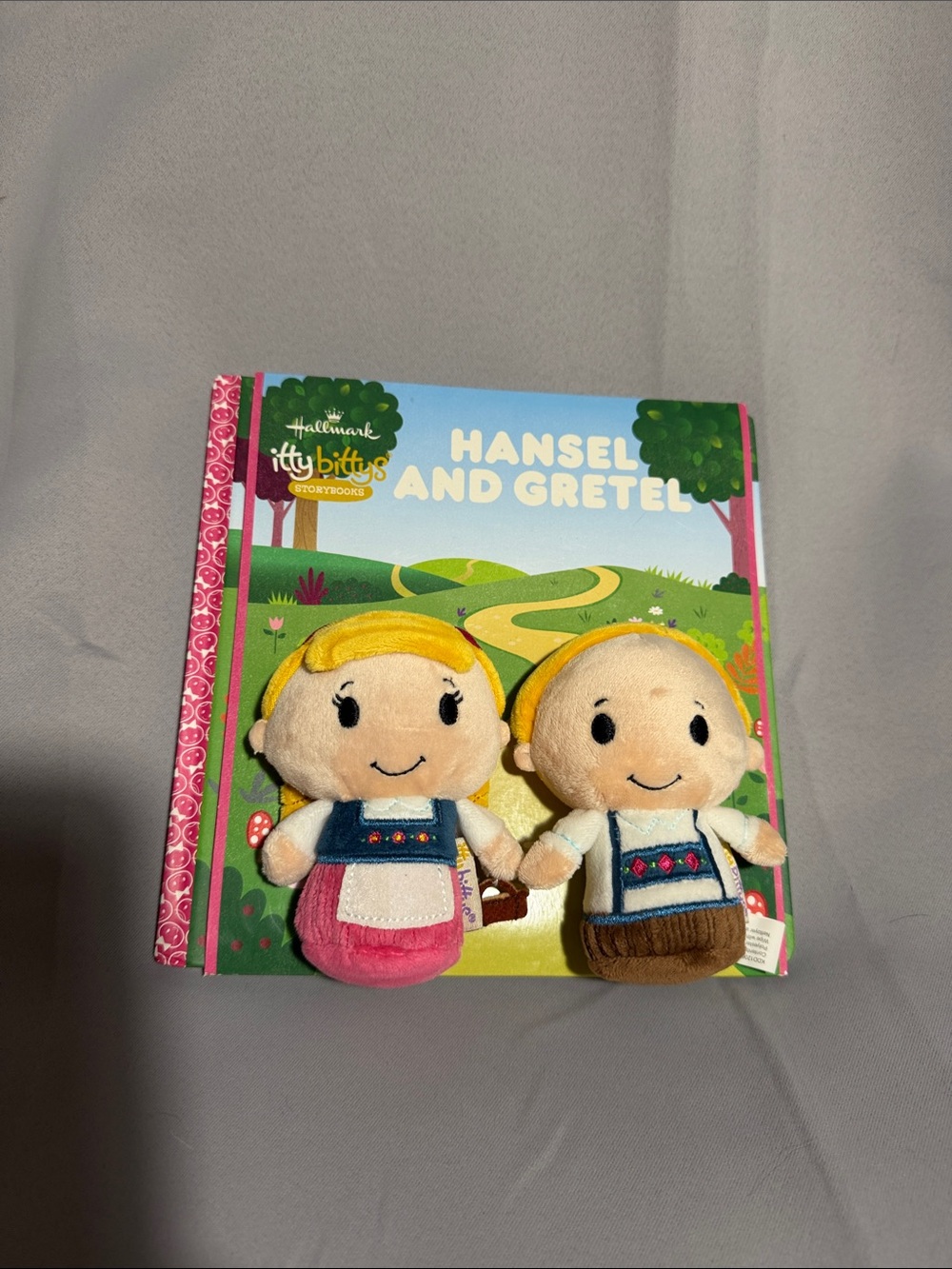 Hallmark Itty Bittys Hansel and Gretel Plush Pair - Yellow, Pink & Brown
